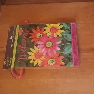 Briarwood Lane Premium Garden Flag.  22.5 x 18  Welcome with flowers.